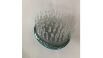 Silicone brush