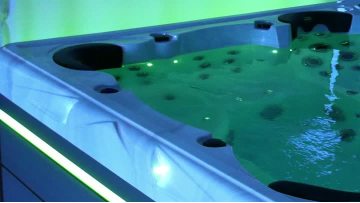 2002 8 Places 2.8m Hot Tub Outdoor whirlpool Outside