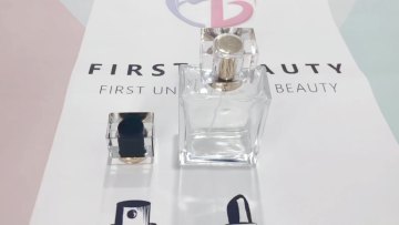 Luxury Acrylic Cylinder Transparent Perfume Cap 
