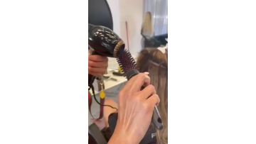 Hair color change & aluminum tube color change (black to red) roller comb