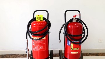 Chinese	trolley AFFF foam 100L fire extinguisher price1