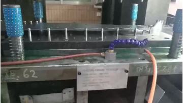 Metal stamping process-2019-06-24.mp4