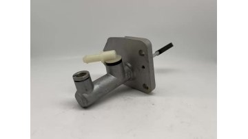 Clutch Master Cylinder FOR HYUNDAI TUCSON OEM 41610-2E005 Auto Parts1