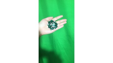 Wholesales Fashion Green Stones Brooches 2022 Merry Christmas Brooch And Pins for women1