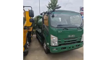 Japanese Brand 5m³ Sewage Suction Vacuum Truck 4X2 Municipal Sewage Suction and Cleaning Sewer Truck1