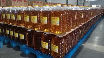 Qianshan Wuguxiang provides high-quality Vegetable Oil, Soybean Oil, Corn Oil / Maize Oil, Rapeseed Oil, Peanut Oil and Edible Oil with stable supply and global export service.