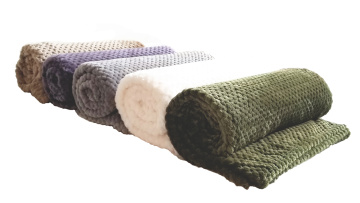 Wholesale Cheap Price Polyester Microfiber Jacquard Fleece Waffle Cellular Warm Blanket For babies1