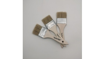 Wood handle paint brush
