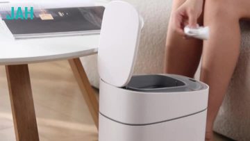 Automatic Bagging Smart Sensing Trash Can