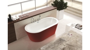 Freestanding Tub In Small Space 