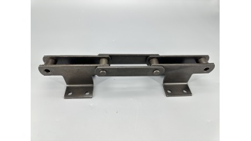 Conveyor chain for steel mills
