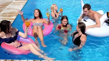 Inflatable Pool Loungers_video