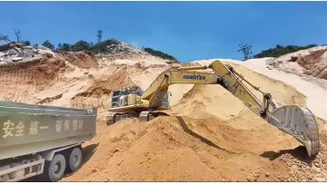 Komatsu PC520LC-11M0 Excavator