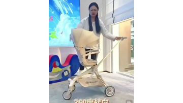 Foldable baby stroller