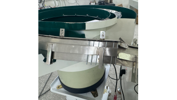 Precision heavy-duty plastic hanger manufacturing machine
