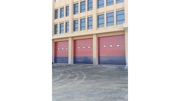 Lifting door