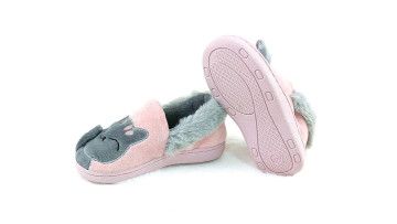 cats slipper side view