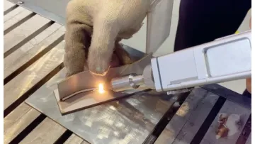 1000W 1500W 2000W 3000W Portable Handheld Mini Fiber Laser Welding Machine for Metal Stainless Steel1