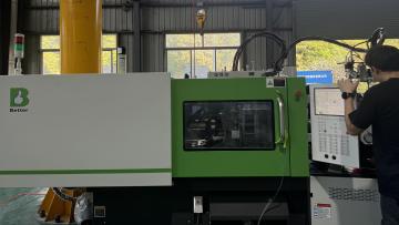 Horizontal LSR injection molding machine 2