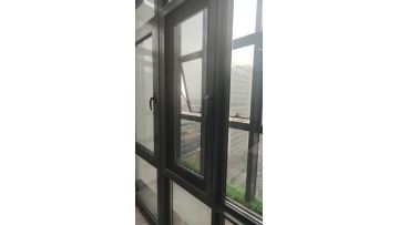 casement window with screen