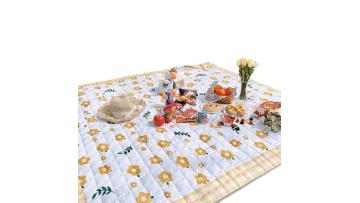 Wholesale Custom Oversized Extra Thickening Ultra-Light Foldable Printing Waterproof Down Picnic Camping Blanket1