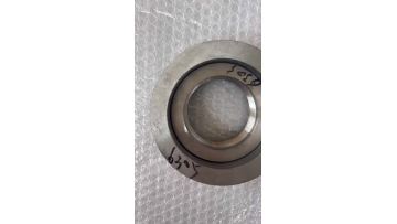 Threaded sleeve seal sleeve