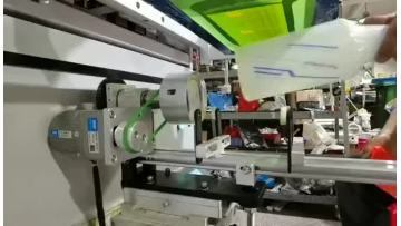 Servo positioning screen printing machine for bottles or jars