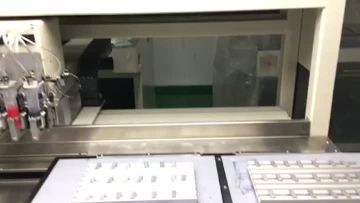 4 colors with 2 work station enamel exopy mental pin badge making machine