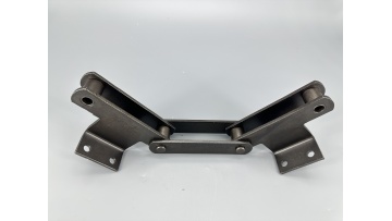 Conveyor chain for steel mills