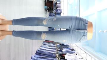 Broken Skinny Jeans