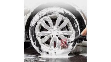  Wheel cleaning brush