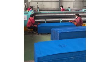 Color coated corrugated board