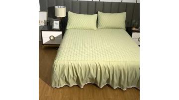 bed skirt 1