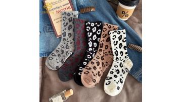 Korean retro leopard print personalized ins pile socks high tube socks
