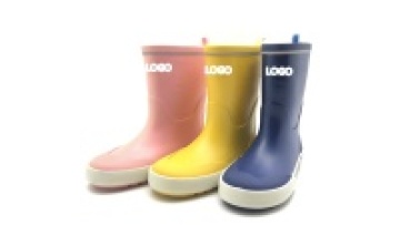 Solid Color Kids Rubber Rain Shoes For Outdoor Sports1