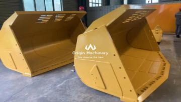 CAT Loader Bucket