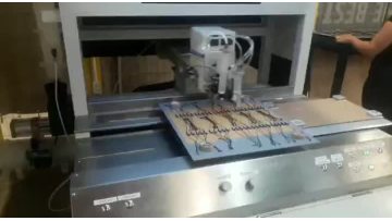 2 worktable change tray enamel exopy mental pin badge making machine