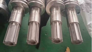 Conical twin screw barrel