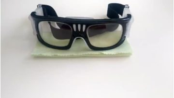 sports lead glasses 1
