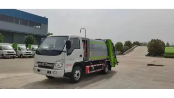 Premium Quality Foton 4X2 5cbm High-Efficiency Sealed Compactor Truck1