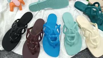H (1)  women slippers