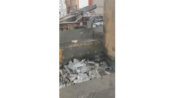 Hydraulic baler machine