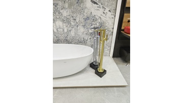 freestanding bath taps