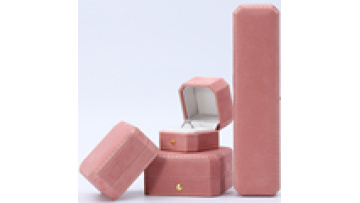 Hanhong Factory Square velvet jewelry box in stock Organizer Women's Gift custom logo pendant ring Pink jewelry storage box1