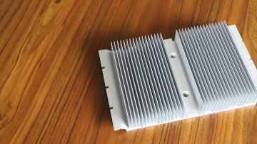 Customization CNC Machining Large Heat Sink Water Cooling Extrusion Aluminum Heatsink1