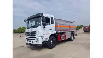 Factory Direct Dongfeng 4X2 13.4cbm Oil Tanker Truck1