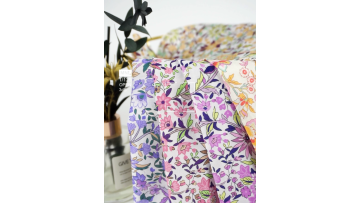 Hot Sale Custom Floral Printed 100% Cotton Woven Poplin Fabric For Making Shirt1