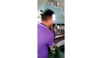 Mattress sliding table high-frequency machine