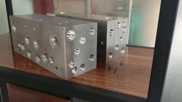 High-pressure water deburring of valve body and valve block for new energy vehicles
