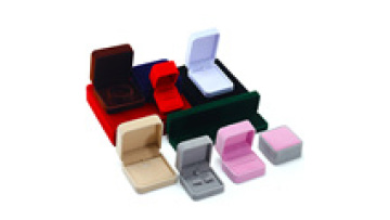 High quality custom luxury necklace stud earrings bracelet jewelry packaging box velvet ring box velvet jewelry box1